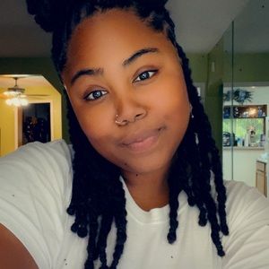 Meet your Posher, Jasmine